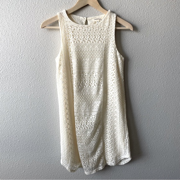 Monteau Dresses & Skirts - Sleeveless Cream Scalloped Lace Dress by Monteau Los Angeles